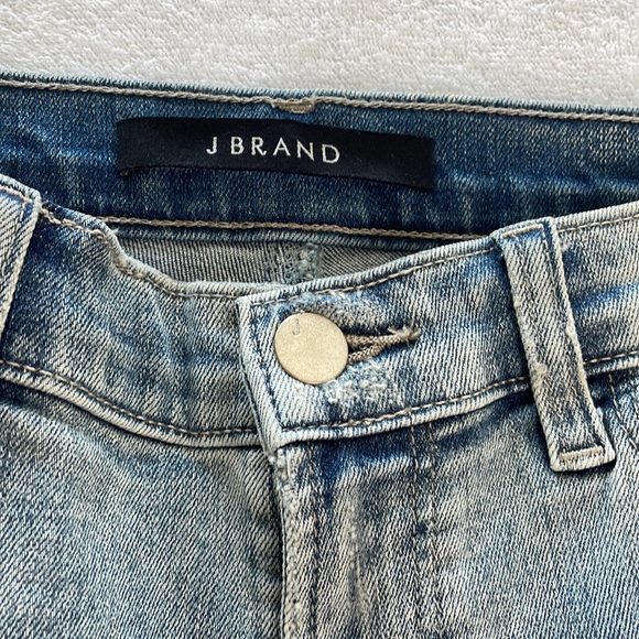 J Brand Distressed Skinny jean with Raw hem women’s size 27 - Picture 4 of 10